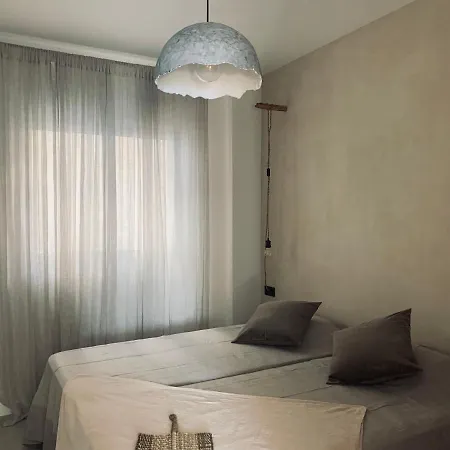 Spacious, Light & Cozy With Ocean Views Apartment